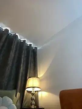 Stripchat Adult Webcam of CHERRYY_BOMB_