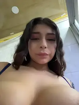 Stripchat Nude Webcam of CHERRYY_BOMB_