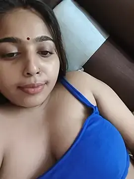 Stripchat Free Live Porn of Cute-Simmi69