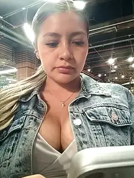 Stripchat Best live sex cam show of alana_69
