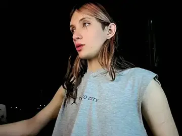 Stripchat Free Live Porn of Feniix__