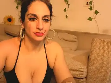 Stripchat Sex Cam of Bellydancerhot