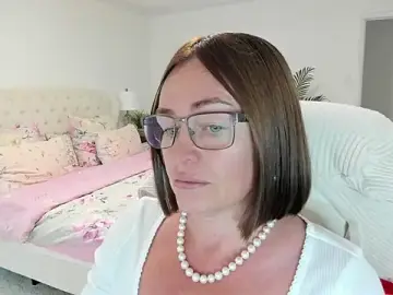 Stripchat Watch Live Sex Cams of Vika73