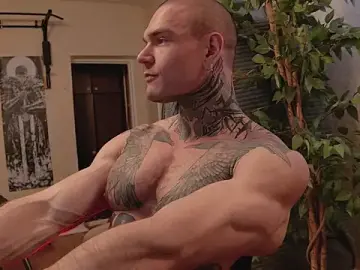 Stripchat Best live sex cam show of bulatov_xx