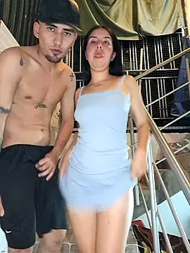Stripchat Sex Cam of royalgirls_x