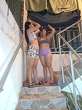 Stripchat Live Sex of royalgirls_x