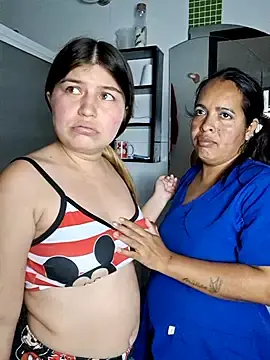 Stripchat Free Porn Cam of royalgirls_x