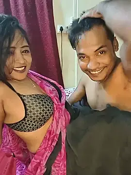 Stripchat Live Sex Cam of Hotbhabi305