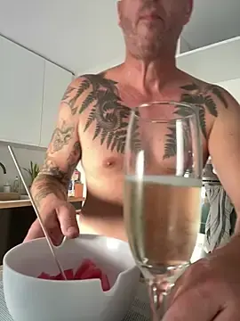 Stripchat Watch Live Sex Cams of Misstakenhot