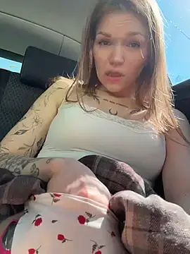 Stripchat Live Sex Cam of StreetSquirt