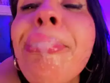 Stripchat Sex Chat of emily_leinner