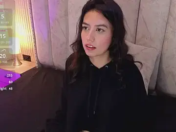 Stripchat Watch Live Sex Cams of Alahia_Bloom