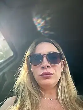 Stripchat Adult Webcam of LavenderHot