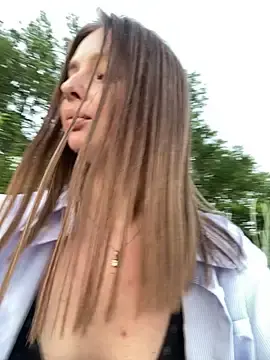 Stripchat Live Sex of KrisMagnoly