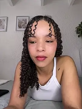 Stripchat Watch Live Sex Cams of Yasmin777_