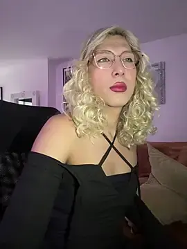 Stripchat Live Porn of conny_latina