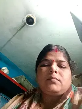 Stripchat Live Sex Cam of hot_bhabi1