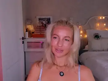 Stripchat Live Sex Cam of aestetick