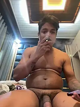 Stripchat Free Porn Cam of Baddie-boy69