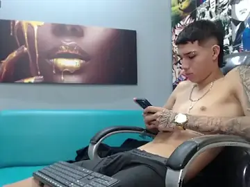 Stripchat Watch Live Sex Cams of paul_ponce