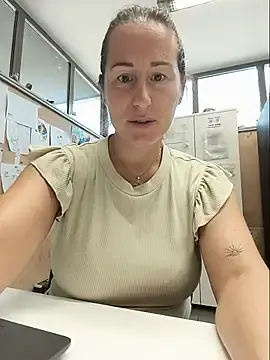 Stripchat Watch Live Sex Cams of bichota85