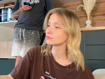 Stripchat Watch Live Sex Cams of Adelovenick