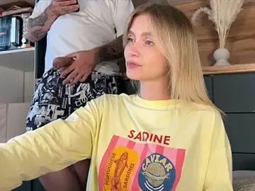 Stripchat Sex Cam of Adelovenick