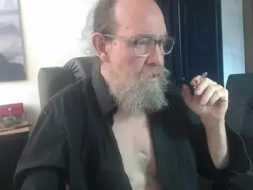 Stripchat Free Porn Cam of Uncle_Hottie