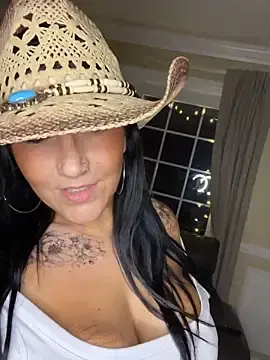 Stripchat Adult Video Chat of LittleMissEeve
