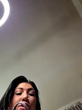 Stripchat Nude Webcam of LittleMissEeve