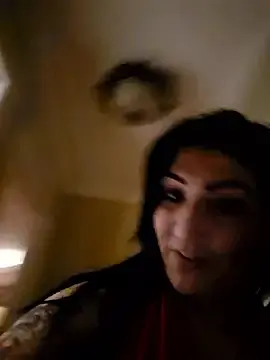 Stripchat Live Sex Cam of LittleMissEeve