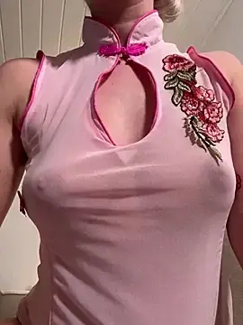 Stripchat Free Live Porn of CutieEmy