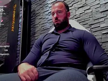 Stripchat Live Sex of David_Big_Daddy