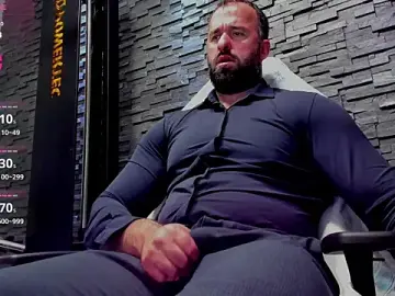 Stripchat Live Sex Cam of David_Big_Daddy