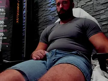 Stripchat Live Sex Cam of David_Big_Daddy