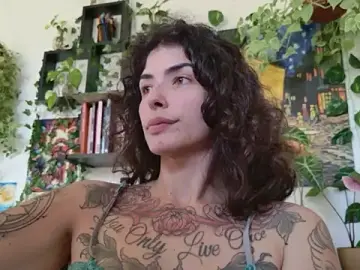 Stripchat Free Porn Cam of TaliMajesty