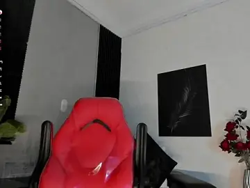 Stripchat Watch Live Sex Cams of DannSmmith