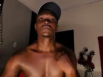 Stripchat Free Porn Cam of DannSmmith