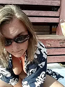 Stripchat Live Sex Cam of SwedishJennifer