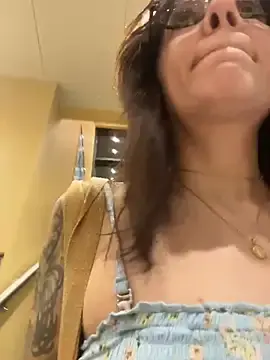 Stripchat Free Live Porn of BeautifulMesss