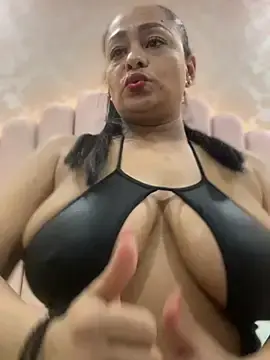 Stripchat Free Porn Cam of sofia_xxx02