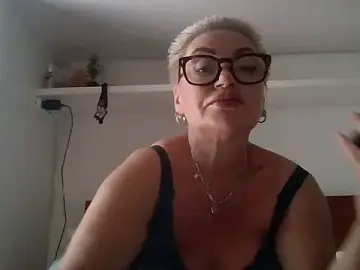 Stripchat Best Webcam of LindaL