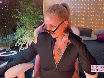 Stripchat Best live sex cam show of Debbie_Taylor