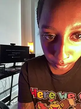 Stripchat Live Sex Cam of Your_Paris