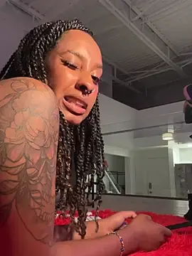 Stripchat Adult Webcam of Your_Paris