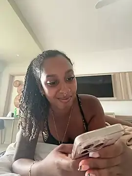 Stripchat Adult Webcam of Your_Paris