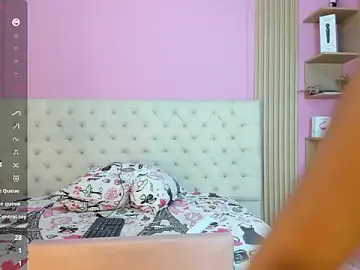 Stripchat Free Porn Cam of kiity_horny_