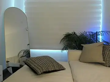 Stripchat Free Live Porn of Ori_valentina