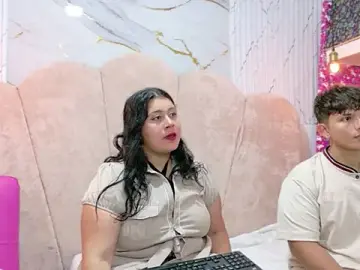 Stripchat Sex Chat of ParejaCurvy20