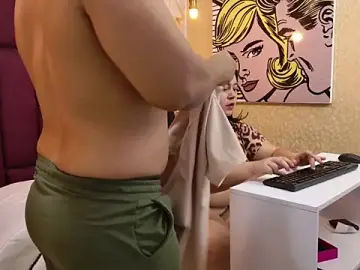 Stripchat Live Porn of ParejaCurvy20